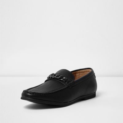 Black textured chain loafers